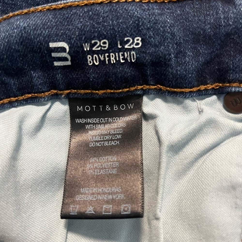 Mott and Bow Women’s Mid Rise Medium Wash Boyfriend Jeans - Picture 5 of 6